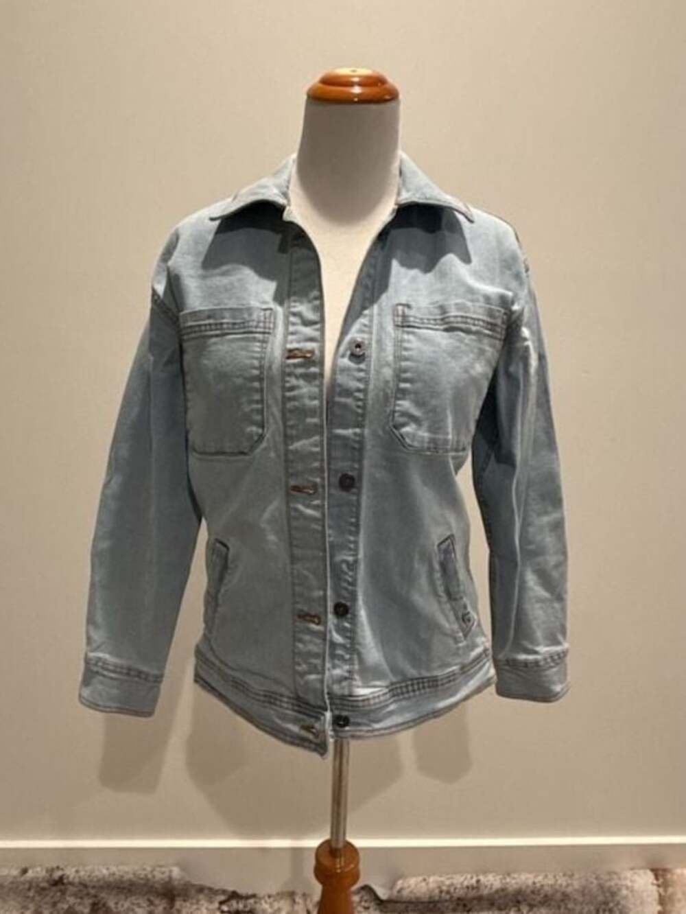 Vans Leila Denim Jacket Women's Light Wash Button Up